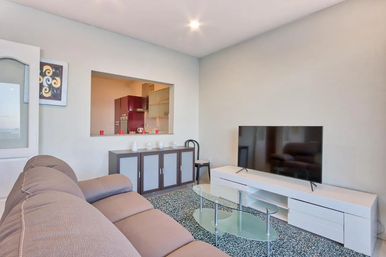Spacious Seafront 3Br, Sliema Near Beach, Ac Wifi By 360 Estates Malta