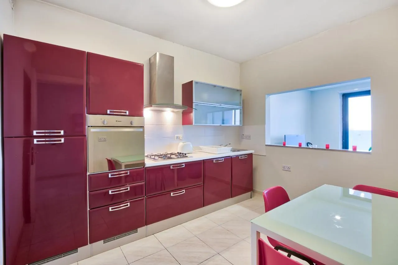 Spacious Seafront 3Br, Sliema Near Beach, Ac Wifi By 360 Estates 0*,