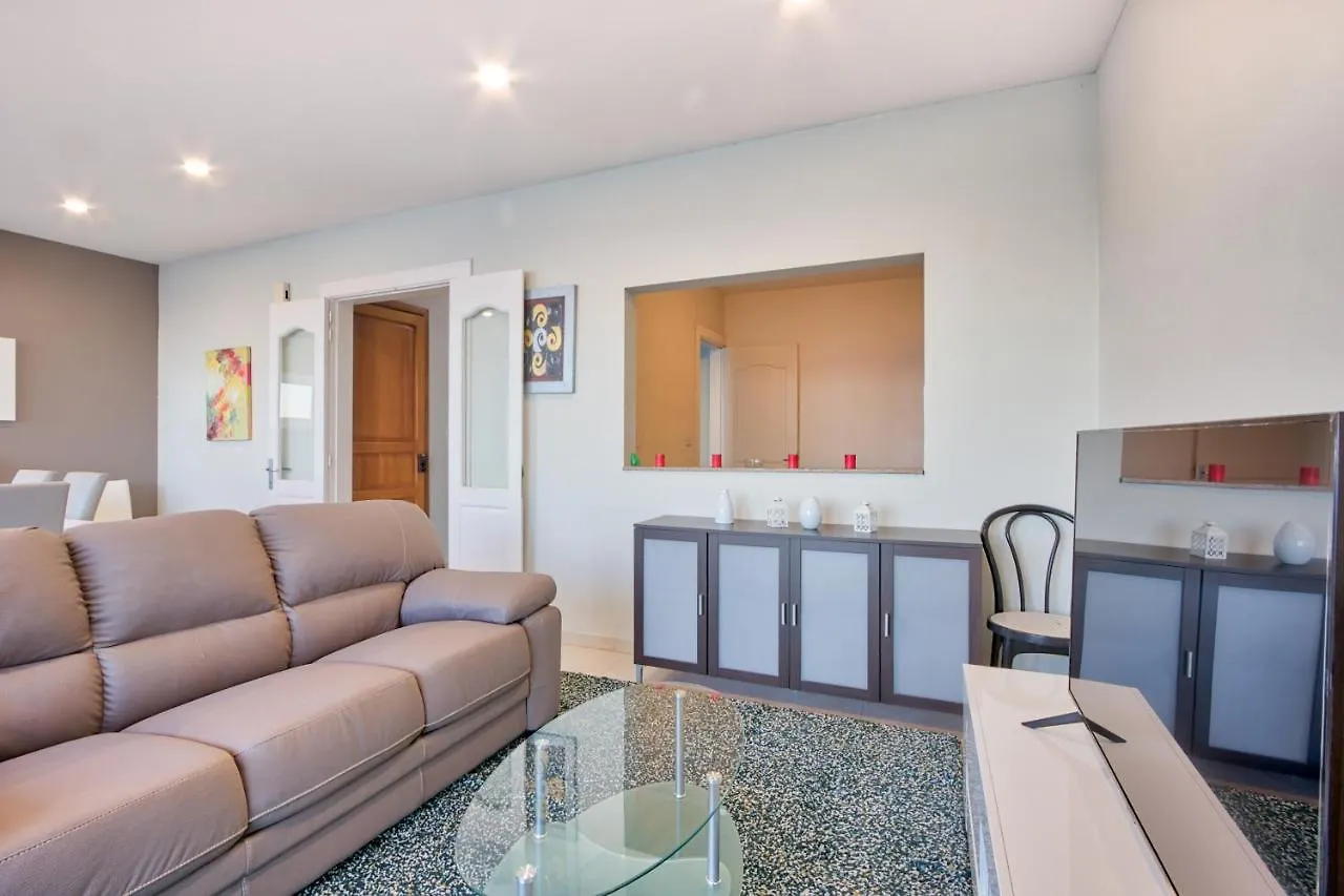Spacious Seafront 3Br, Sliema Near Beach, Ac Wifi By 360 Estates 0*,  Malta