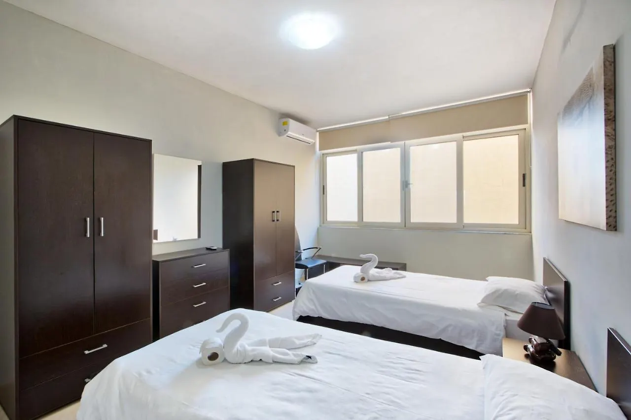 Spacious Seafront 3Br, Sliema Near Beach, Ac Wifi By 360 Estates